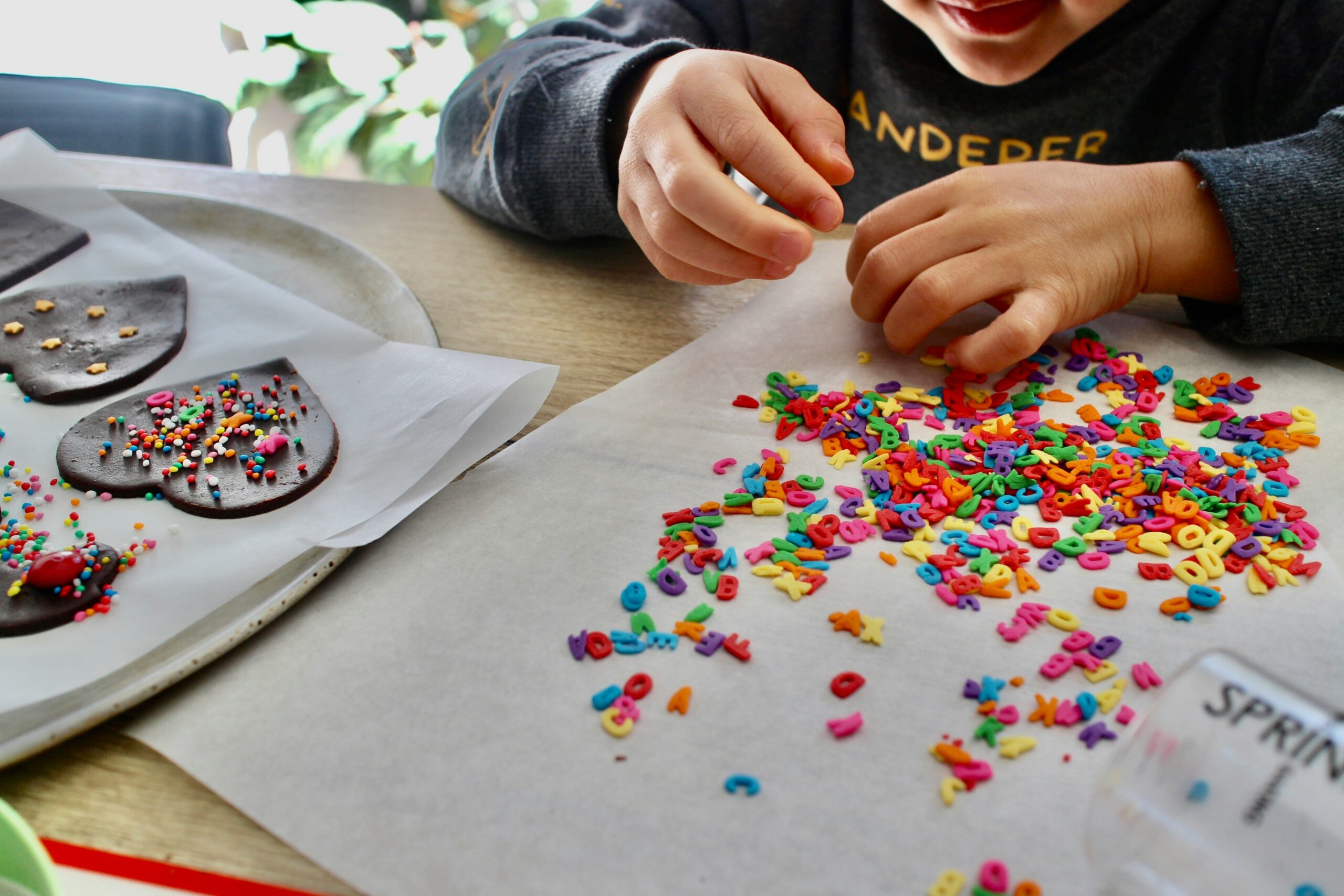 cupcak-decorating Kids Workshops News School Holidays program Jane Seychell Gallery Art Trails Tasmania Explore Your Creativity